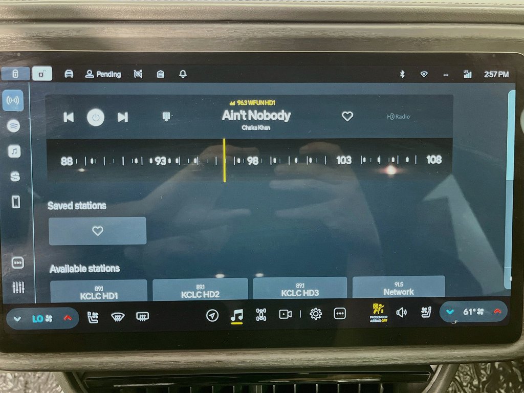 Used 2024 Rivian R1S Adventure Quad AWD/4WD image 16