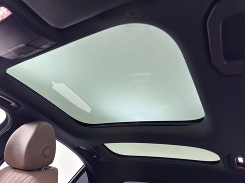 Used 2019 Mercedes-Benz E 300 w/ Premium 1 Package image 11