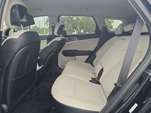 Used 2023 Kia Sportage EX image 13