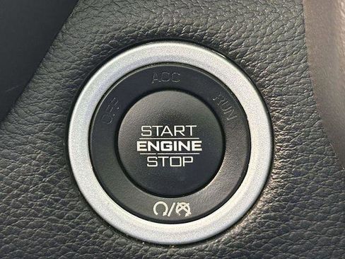 Used 2023 RAM 1500 Laramie AWD/4WD image 28