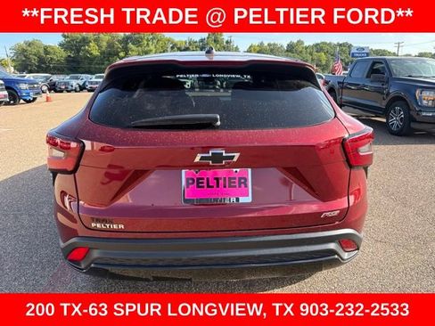 Used 2024 Chevrolet Trax RS FWD image 4