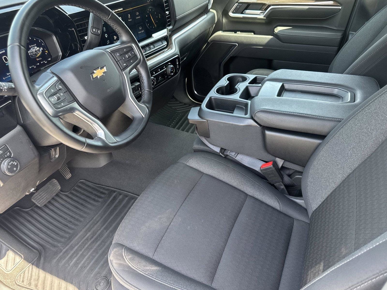 Used 2026 Chevrolet Silverado 2500 LT AWD/4WD image 9