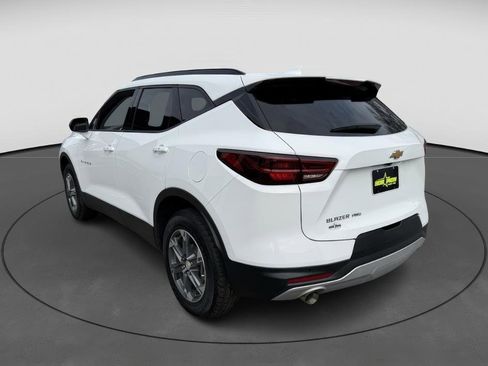 Used 2025 Chevrolet Blazer LT w/ Convenience Package image 4