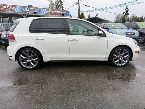 Used 2014 Volkswagen GTI Driver's Edition image 8