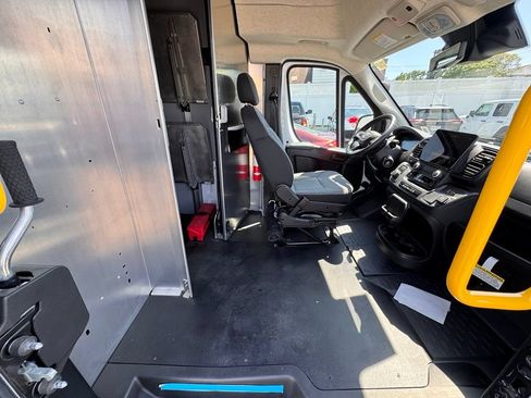 Used 2024 RAM ProMaster 3500 w/ Delivery Van Package FWD image 22
