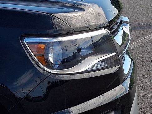 Used 2020 Chevrolet Colorado LT RWD image 25