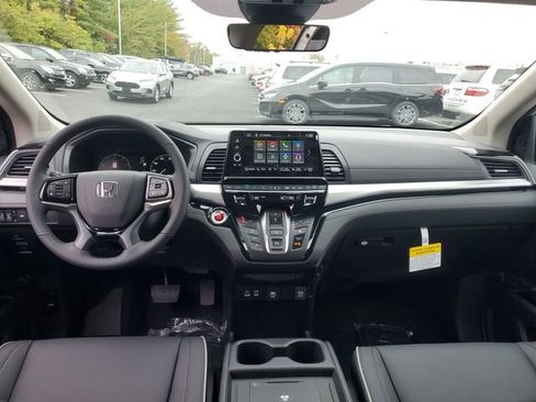 New 2026 Honda Odyssey Touring image 20