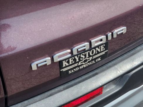 Used 2025 GMC Acadia Elevation image 12
