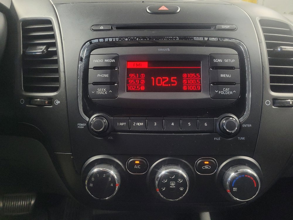 Used 2017 Kia Forte LX FWD image 25