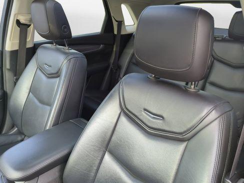 Used 2017 Cadillac XT5 Luxury image 10