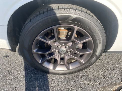 Used 2018 Dodge Challenger GT w/ Blacktop Package image 17