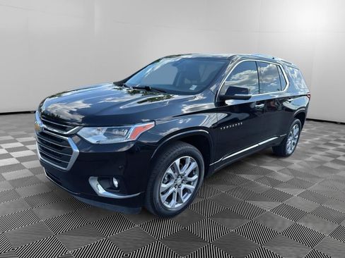 Used 2021 Chevrolet Traverse Premier image 3