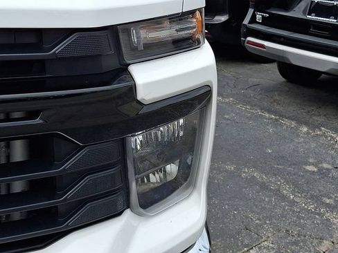 Used 2025 Chevrolet Silverado 2500 W/T w/ WT/CX Safety Package AWD/4WD image 9