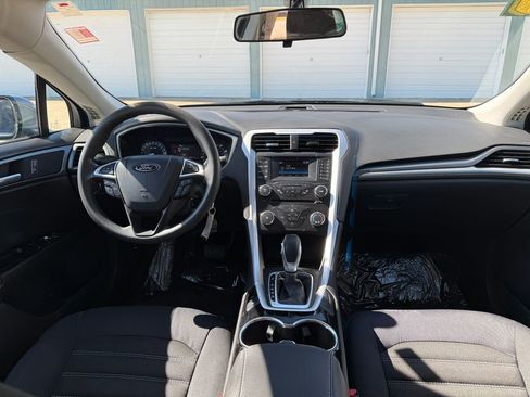 Used 2014 Ford Fusion SE FWD image 20