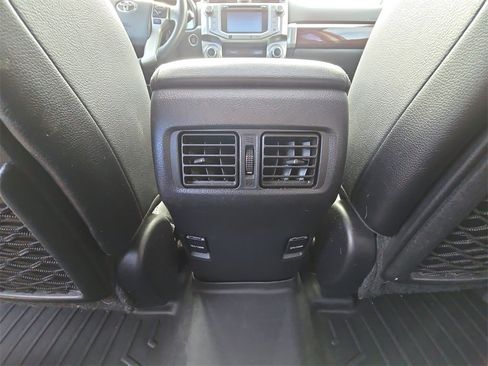 Used 2015 Toyota 4Runner Limited image 22