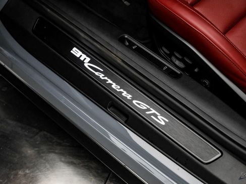 Used 2024 Porsche 911 Carrera GTS RWD image 41