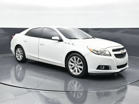 Used 2013 Chevrolet Malibu LT FWD image 3