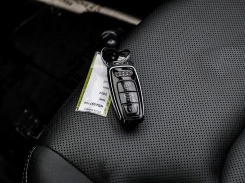 Used 2022 Audi Q8 Premium Plus image 58