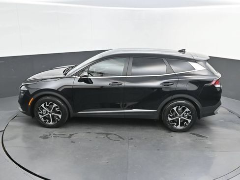Used 2024 Kia Sportage EX FWD image 28