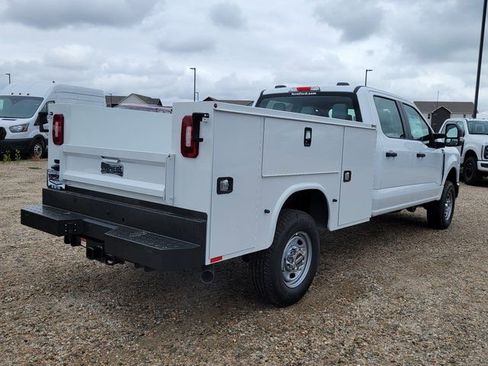 New 2026 Ford F250 XL w/ XL Chrome Package image 3