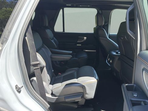 Used 2025 Ford Expedition Tremor AWD/4WD image 37
