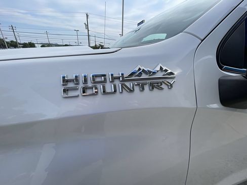 Certified 2020 Chevrolet Silverado 1500 High Country w/ Technology Package AWD/4WD image 33