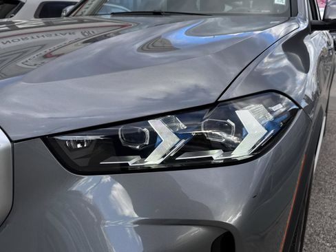 Used 2024 BMW X5 xDrive40i w/ Premium Package image 12