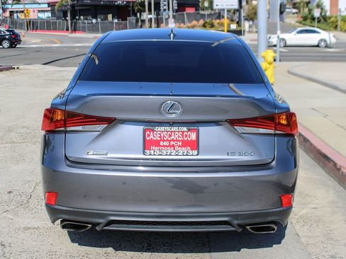 Used 2018 Lexus IS 300 F Sport RWD image 4