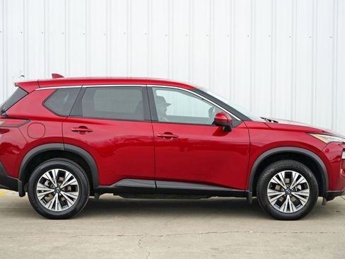 Used 2023 Nissan Rogue SV image 47