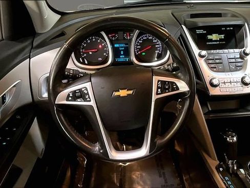 Used 2017 Chevrolet Equinox Premier w/ Enhanced Convenience Package AWD/4WD image 18