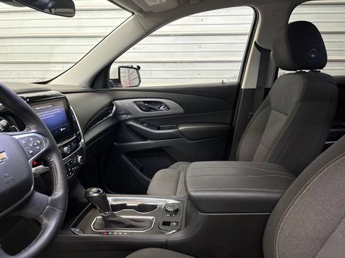 Used 2020 Chevrolet Traverse LT w/ Driver Confidence II Package AWD/4WD image 21