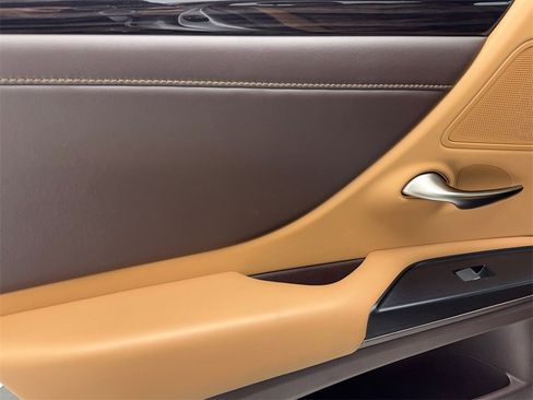 Used 2020 Lexus ES 350 w/ Premium Package image 42