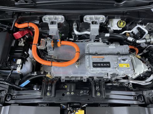 Certified 2023 Nissan Ariya AWD image 28