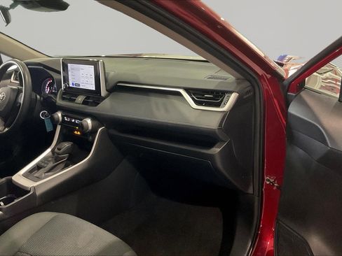 Used 2024 Toyota RAV4 LE image 27