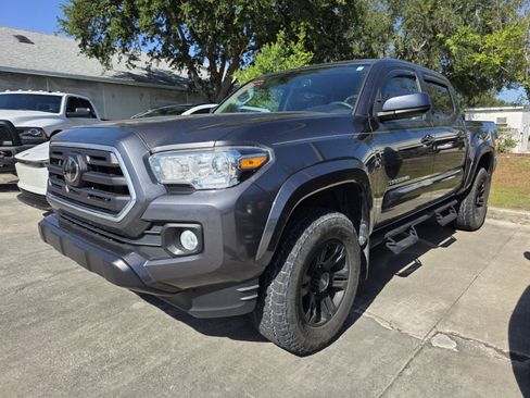 Used 2019 Toyota Tacoma SR5 image 3