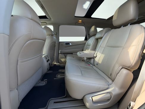Used 2015 Nissan Pathfinder Platinum w/ Cargo Package FWD image 22