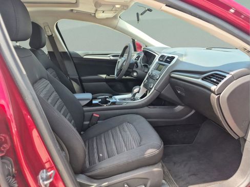 Used 2016 Ford Fusion SE w/ SE Cold Weather Package FWD image 19