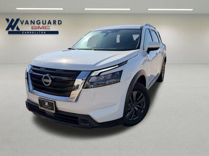 Used 2024 Nissan Pathfinder SV