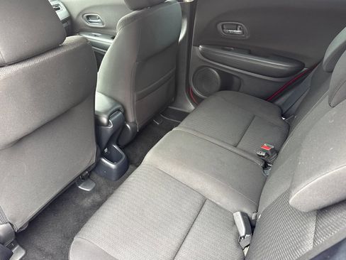 Used 2018 Honda HR-V LX image 15