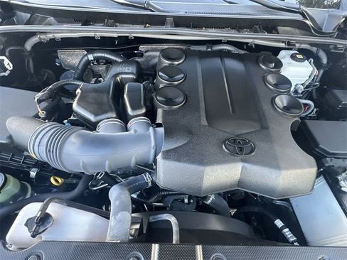 Used 2023 Toyota 4Runner Limited image 12