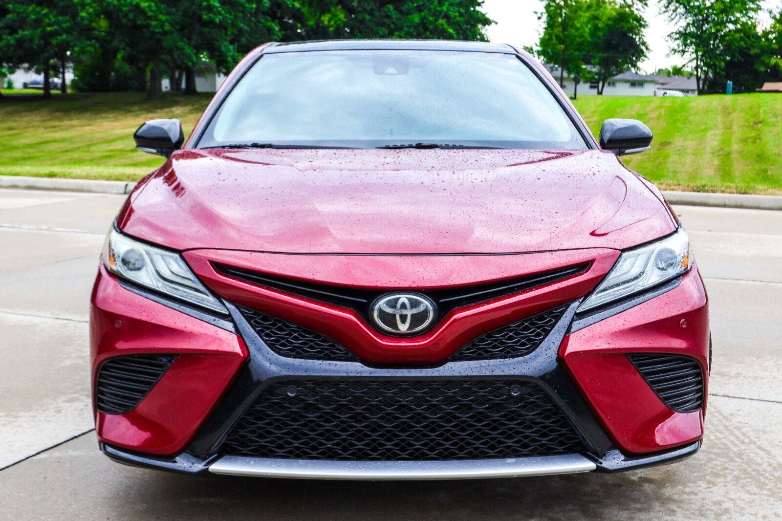 Used 2018 Toyota Camry XSE FWD image 17
