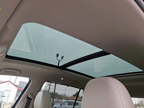 Certified 2022 Volkswagen Atlas SEL image 14