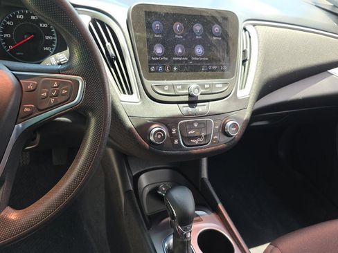Used 2022 Chevrolet Malibu LS FWD image 11
