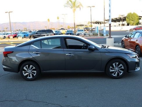 New 2025 Nissan Altima 2.5 S image 3