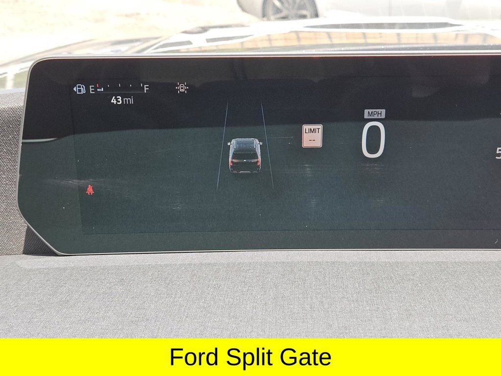 New 2026 Ford Expedition Active RWD image 17