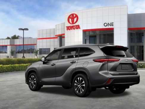New 2026 Toyota Highlander XLE AWD/4WD image 9