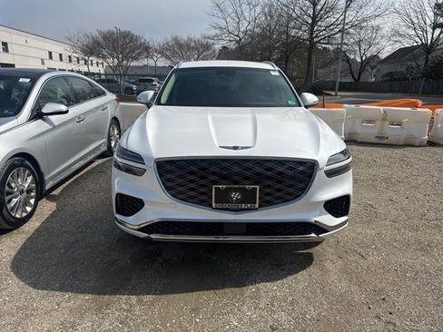 Certified 2026 Genesis GV70 2.5T image 3