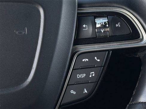 Used 2020 Lincoln Nautilus Reserve image 13