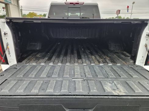 Used 2024 GMC Sierra 2500 AT4 w/ AT4 Preferred Package AWD/4WD image 6