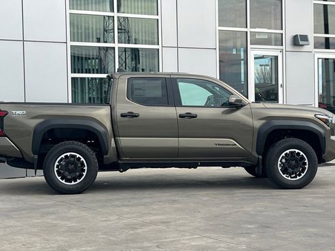 New 2026 Toyota Tacoma TRD Off-Road image 3